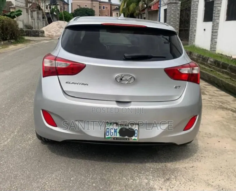 Hyundai Elantra GT 2013 Silver
