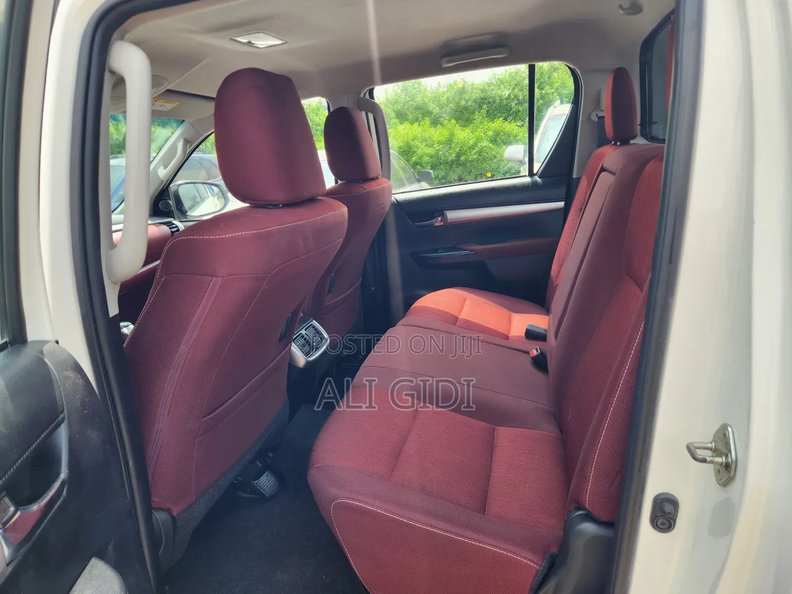 Toyota Hilux 2024 White