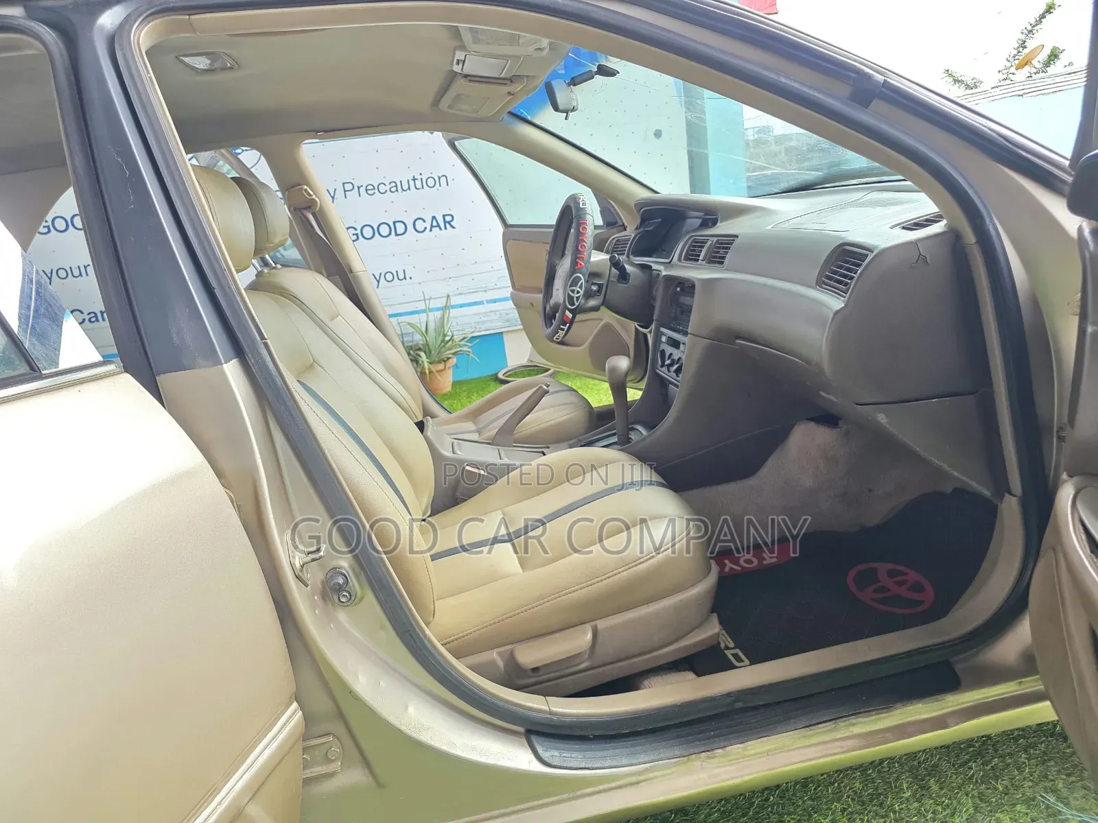 Toyota Camry Automatic 1999 Gold