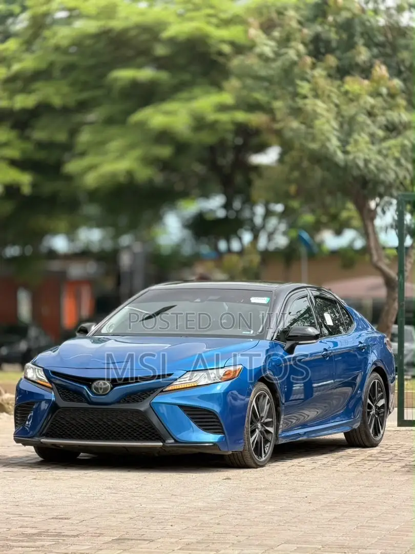 Toyota Camry XSE V6 FWD 2020 Blue