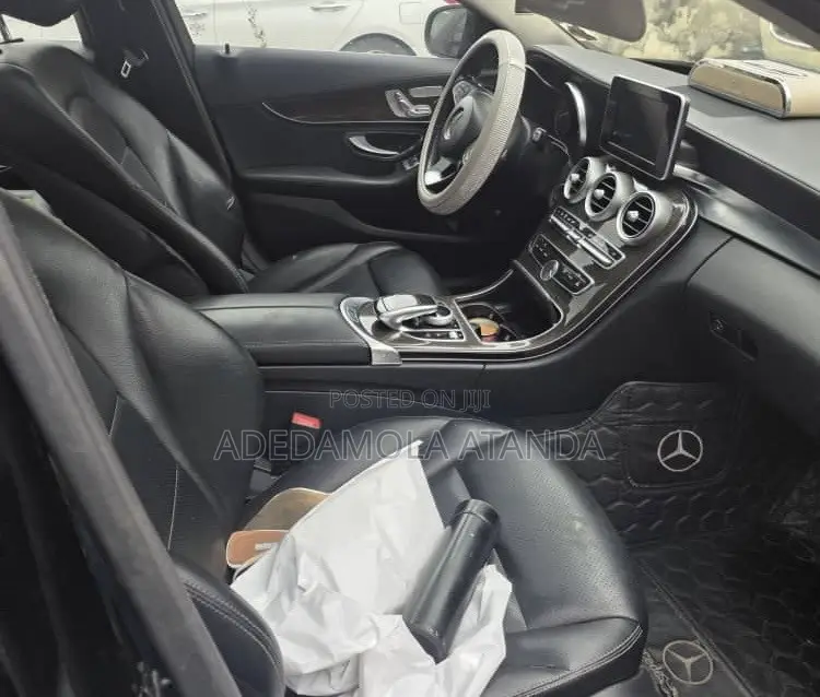 Mercedes-Benz C300 2015 Black