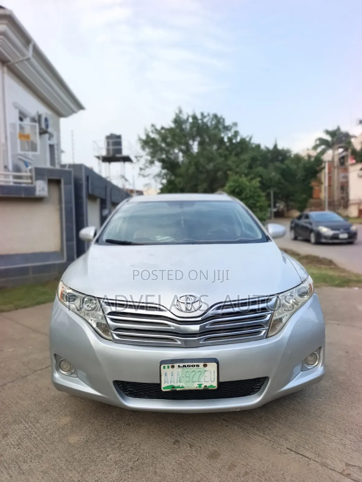 Toyota Venza XLE 2011 Silver