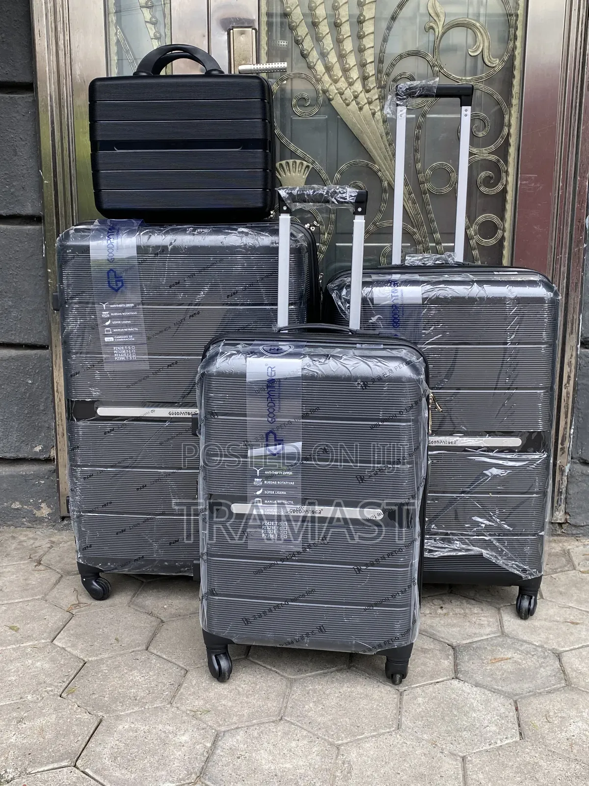 Good Partner 4 Set Black Travel Luggage 28, 24, 20 Inches+ Kit Bag