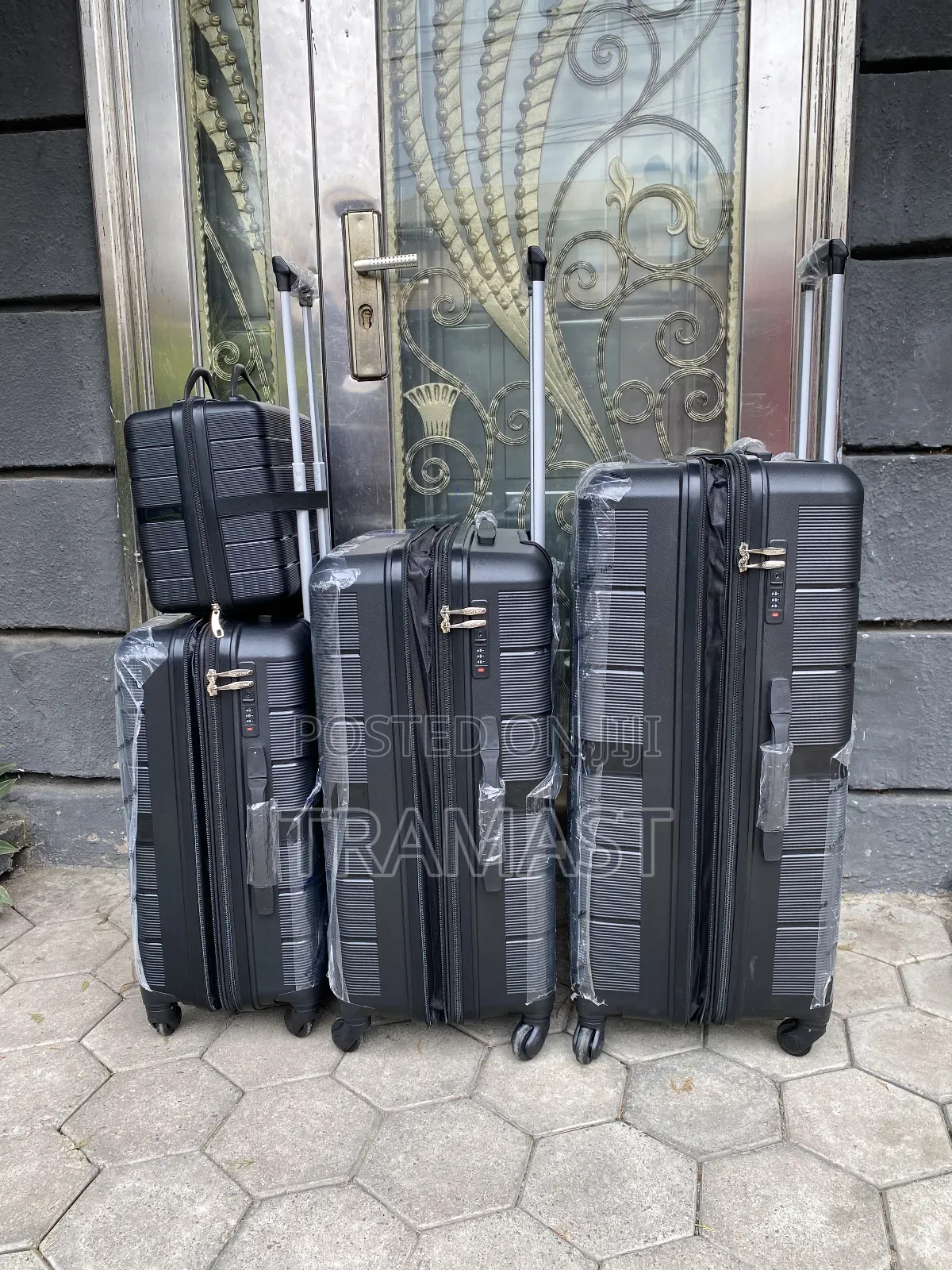 Good Partner 4 Set Black Travel Luggage 28, 24, 20 Inches+ Kit Bag