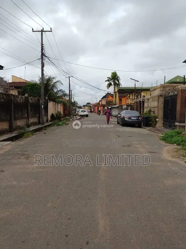 Residential Land With Demolishable Structure