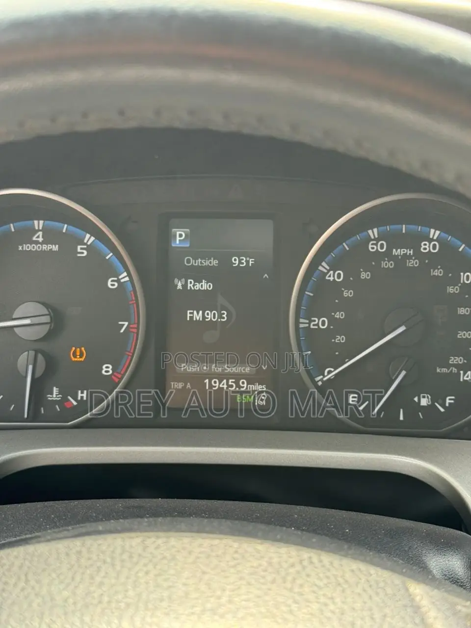 Toyota RAV4 XLE 4dr SUV AWD (2.5L 4cyl 6A) 2018 Silver
