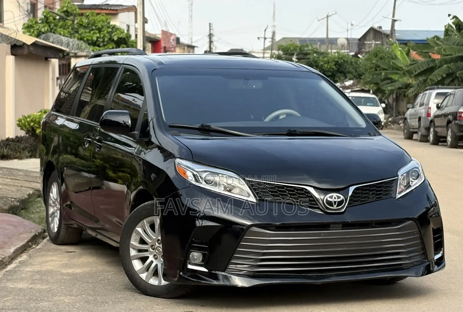 Toyota Sienna 2012 Black