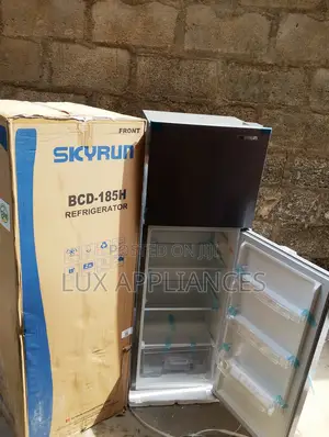 Two Doors Refrigerator 180L by Skyrun