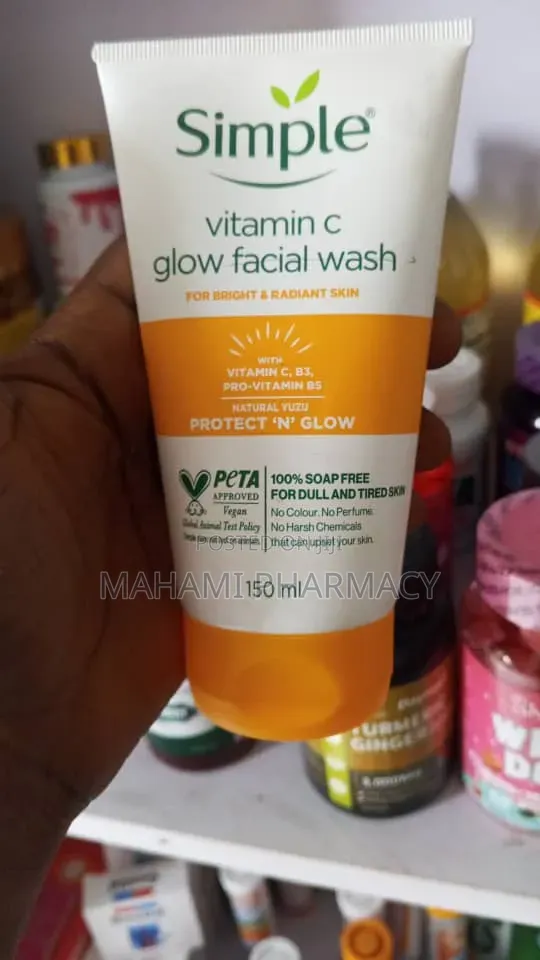 Simple Vitamin C Glow Facial Wash 150ml