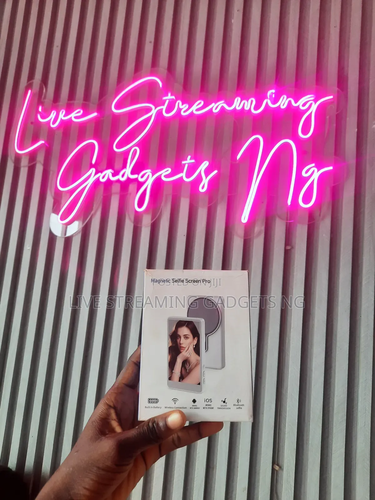 Magnetic Selfie Screen Pro