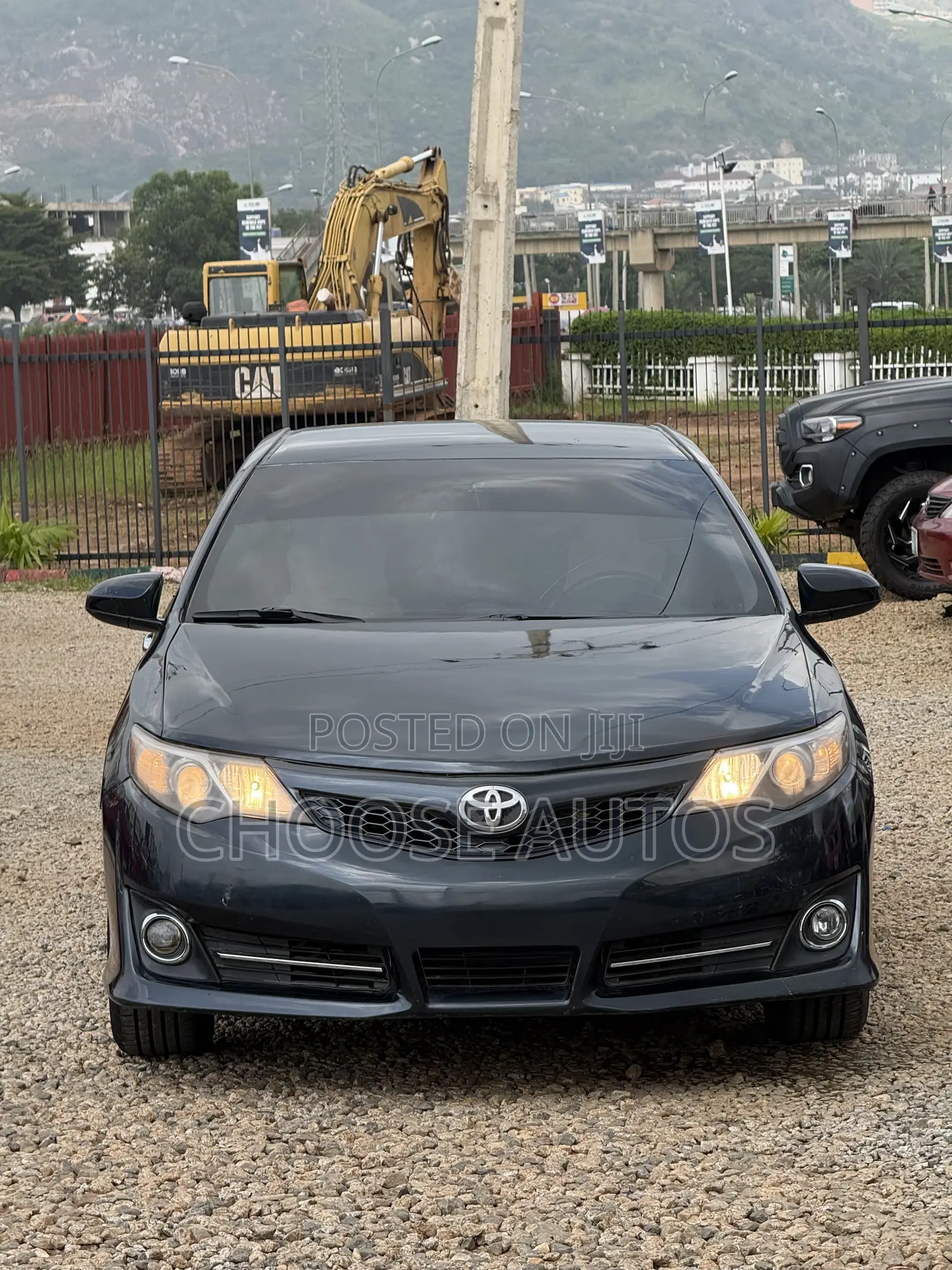 Toyota Camry SE 4dr Sedan (2.5L 4cyl 6A) 2013