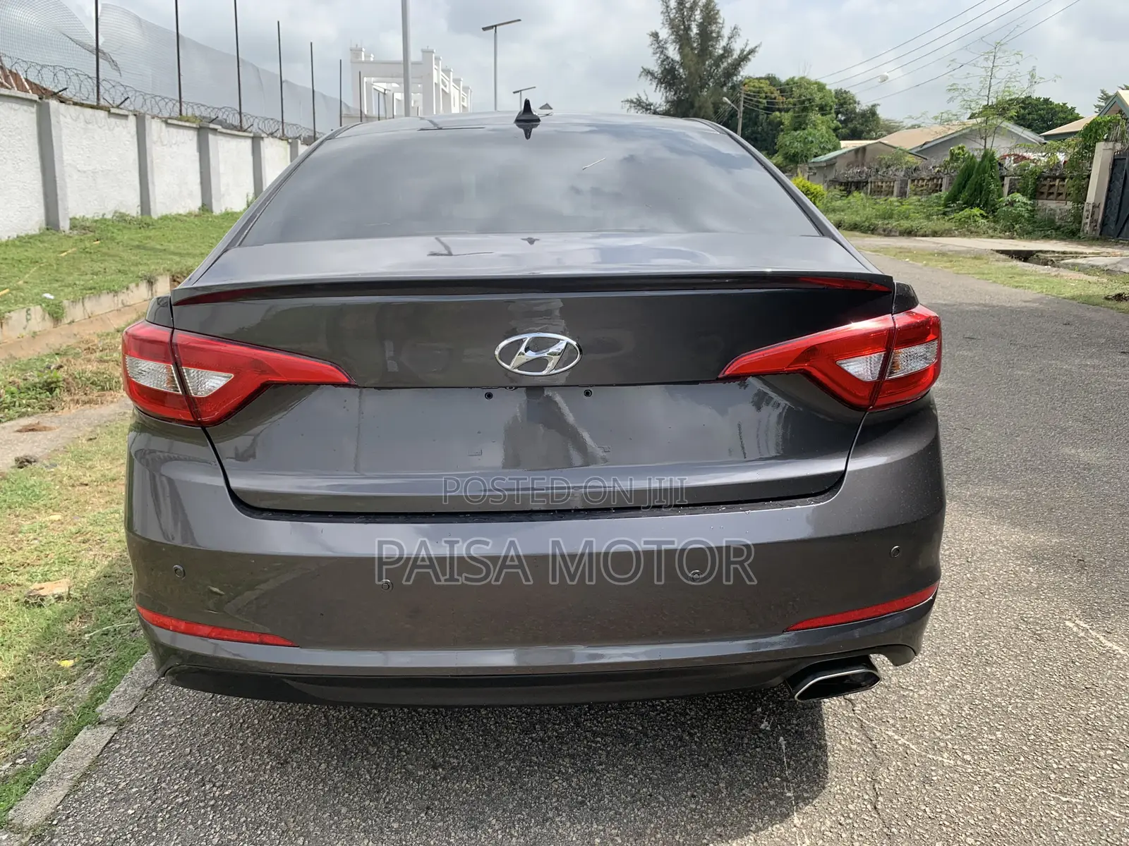 Hyundai Sonata Base Sedan FWD (2.4L 4cyl 6A) 2017 Gray