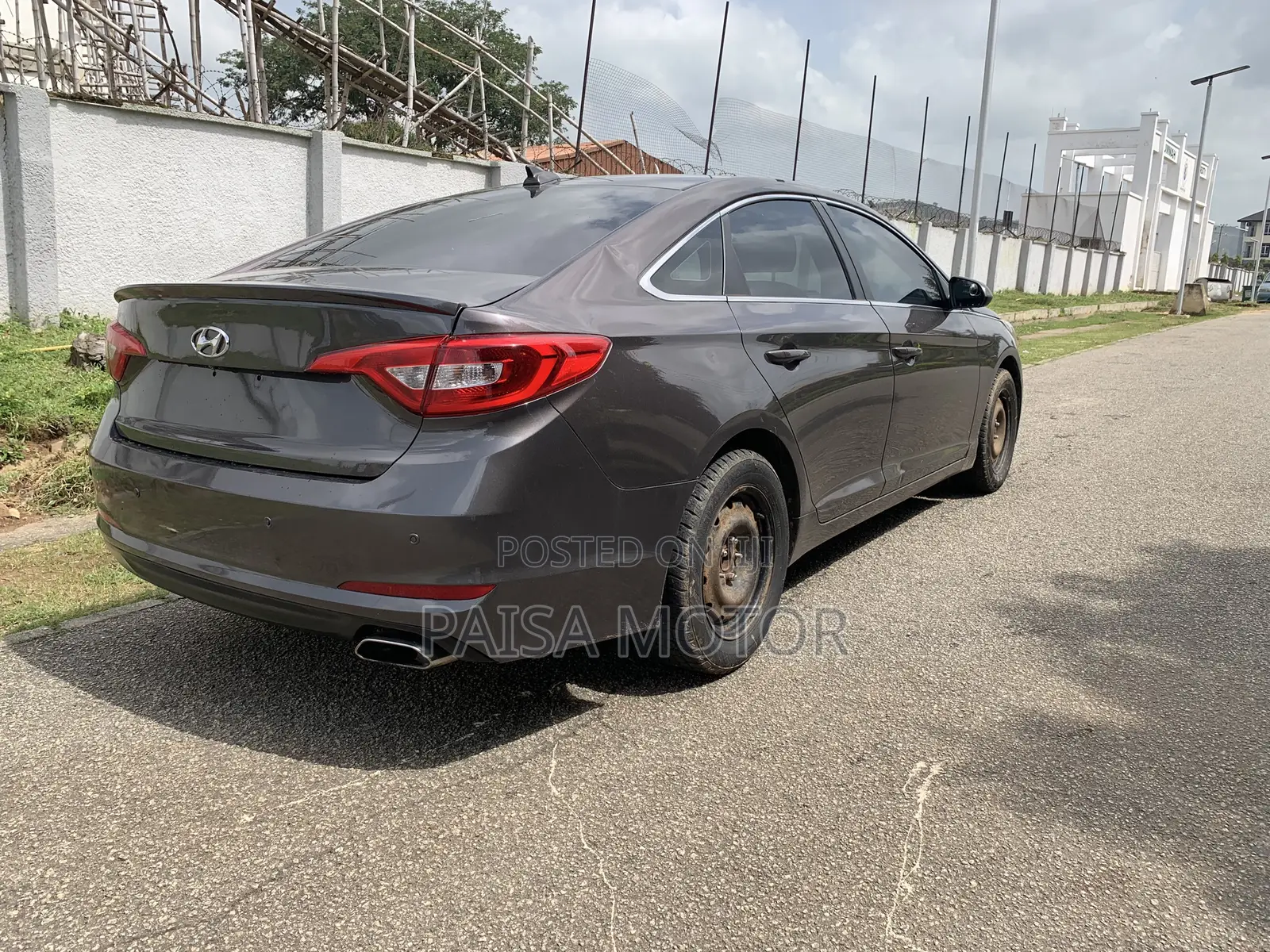 Hyundai Sonata Base Sedan FWD (2.4L 4cyl 6A) 2017 Gray
