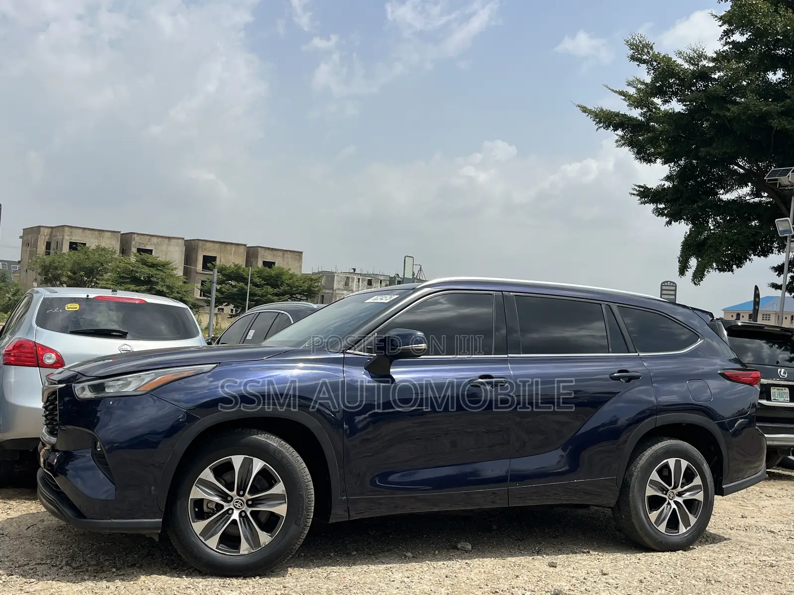 Toyota Highlander XLE AWD 2020 Blue
