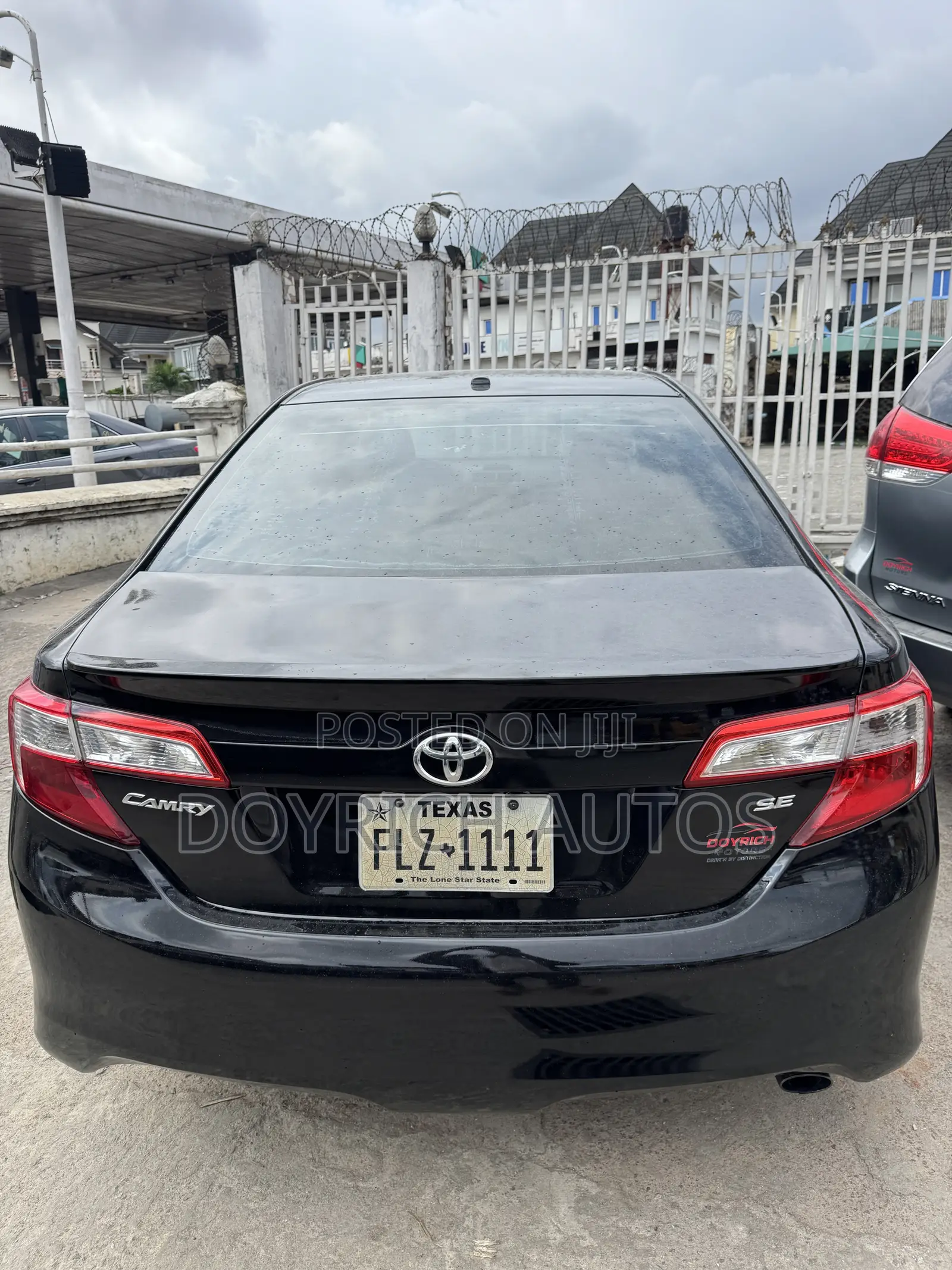 Toyota Camry SE 4dr Sedan (2.5L 4cyl 6A) 2012 Black