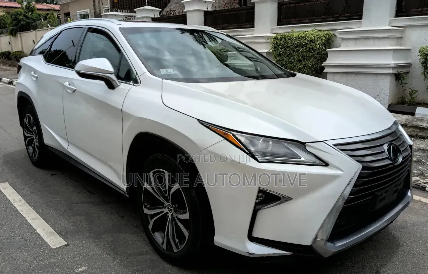 Lexus RX 350L 4WD 2020 White