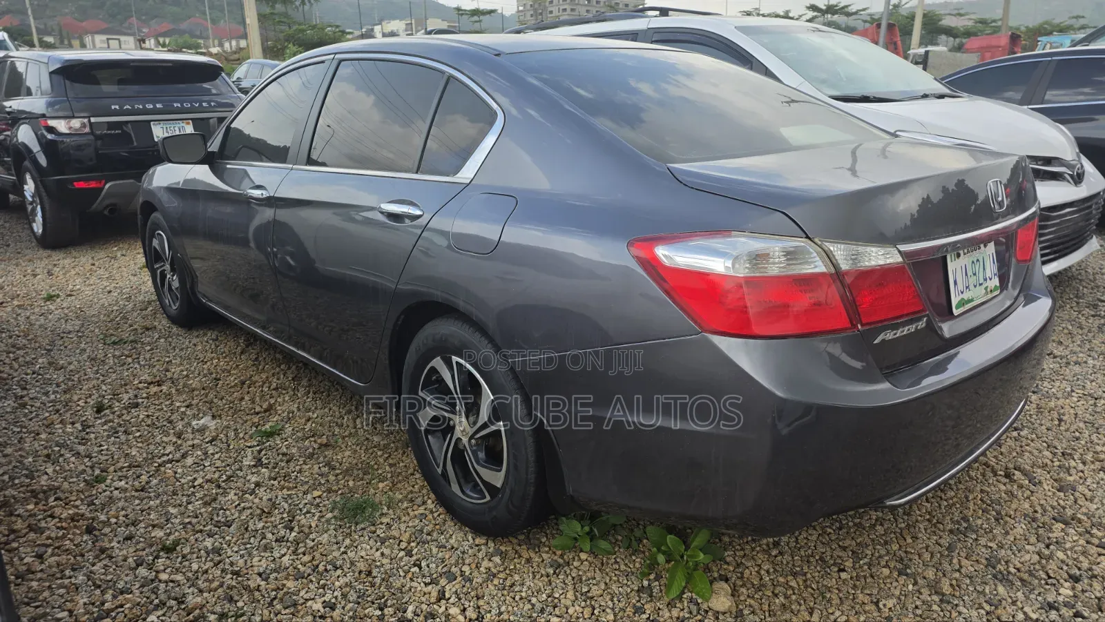 Honda Accord LX 4dr Sedan FWD (2.4L 4cyl 2A) 2013 Gray