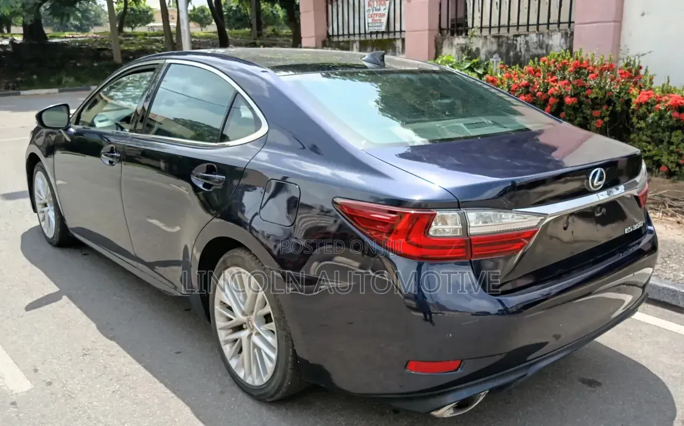 Lexus ES 350 FWD 2018 Blue