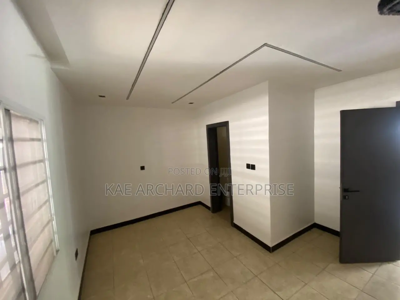 4bdrm Duplex in Life Camp for sale