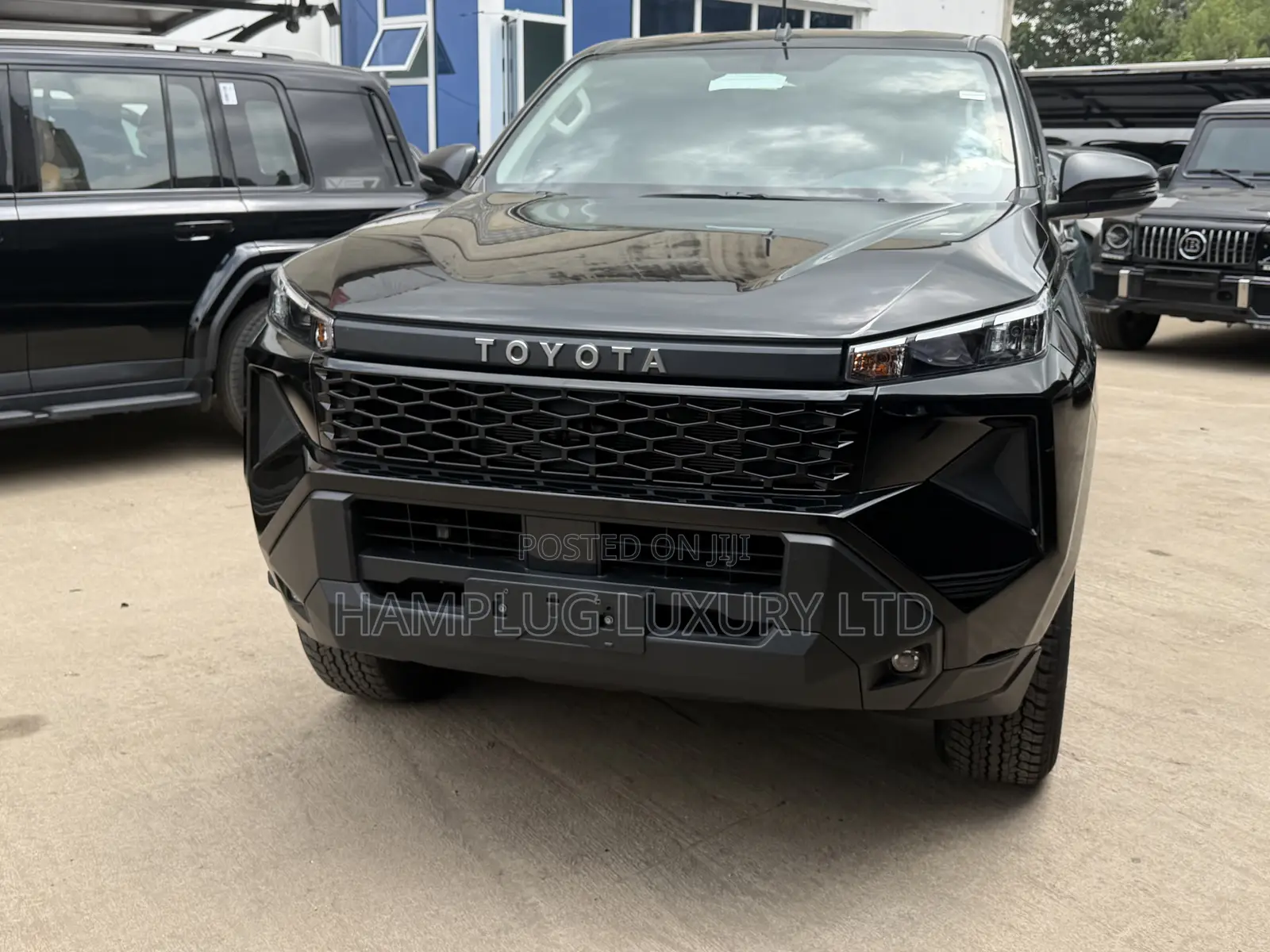New Toyota Hilux 2026 Black