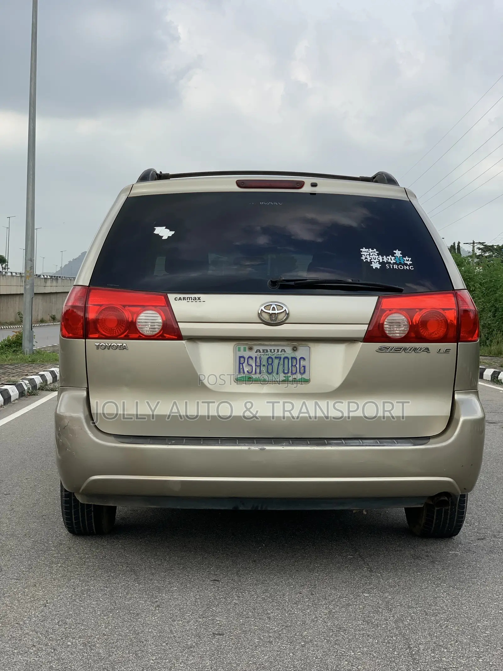Toyota Sienna LE 2008 Gold