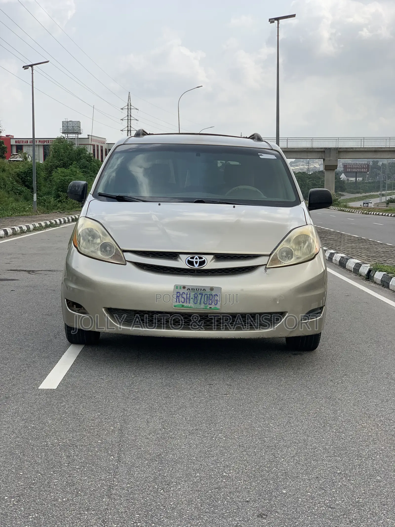 Toyota Sienna LE 2008 Gold