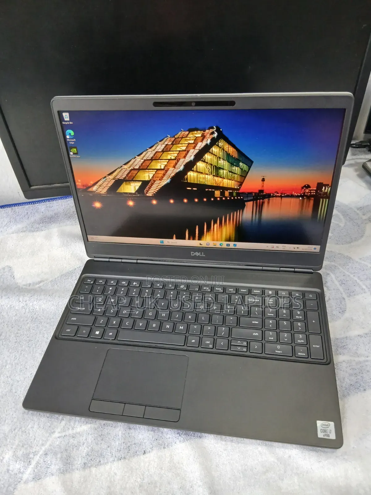 Laptop Dell Precision 15 7550 16GB Intel Core i7 SSD 512GB