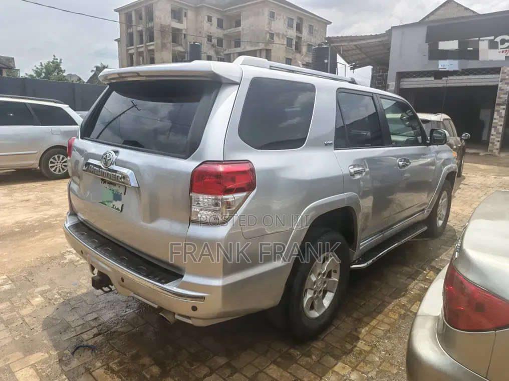 Toyota 4-Runner 2010 Silver