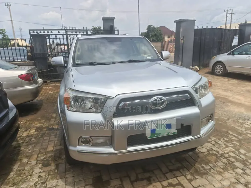 Toyota 4-Runner 2010 Silver