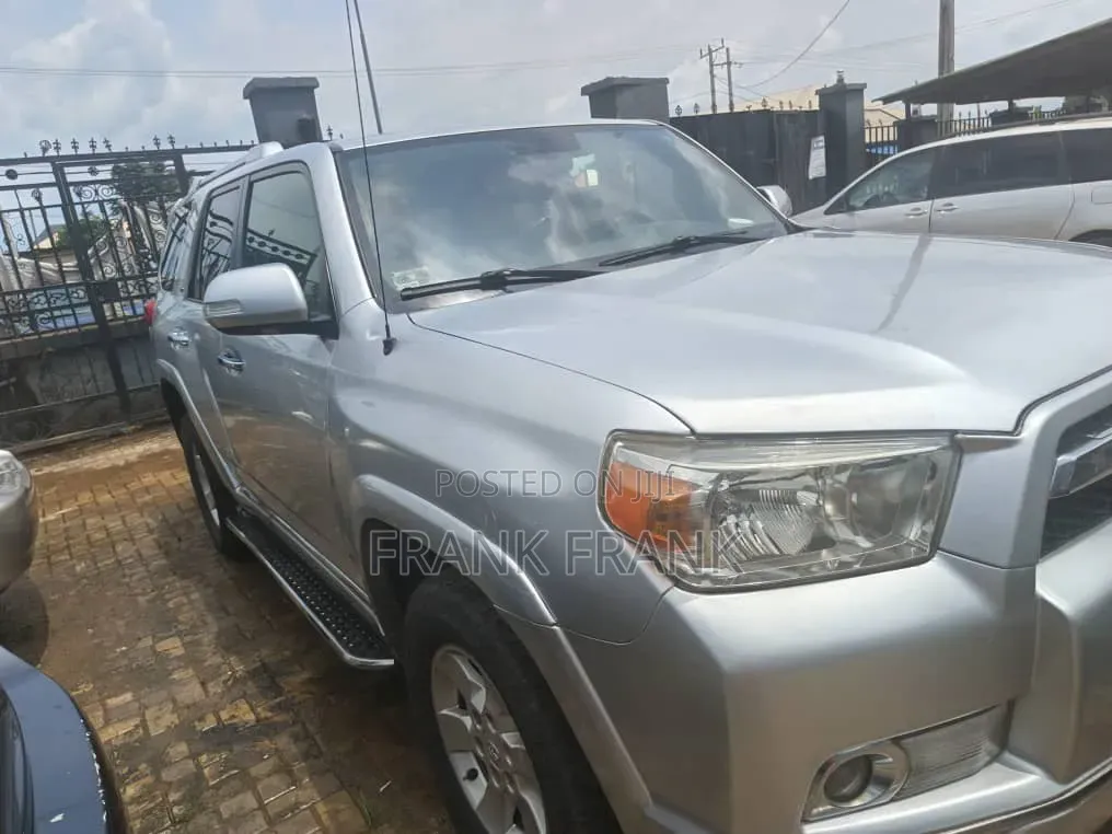 Toyota 4-Runner 2010 Silver