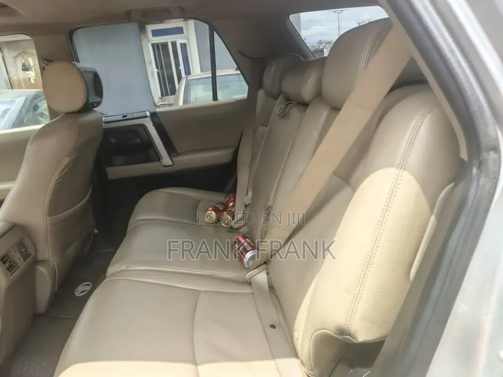 Toyota 4-Runner 2010 Silver