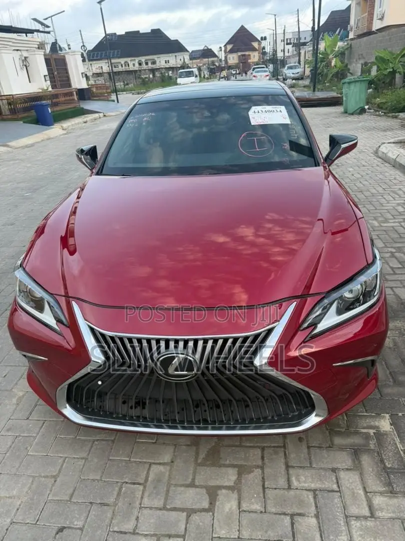Lexus ES 350 FWD 2018 Red