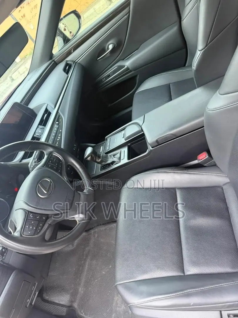 Lexus ES 350 FWD 2018 Red