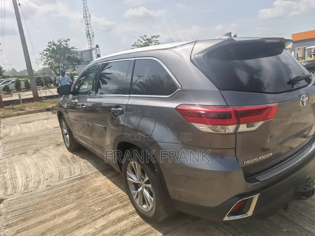Toyota Highlander 2019 Gray