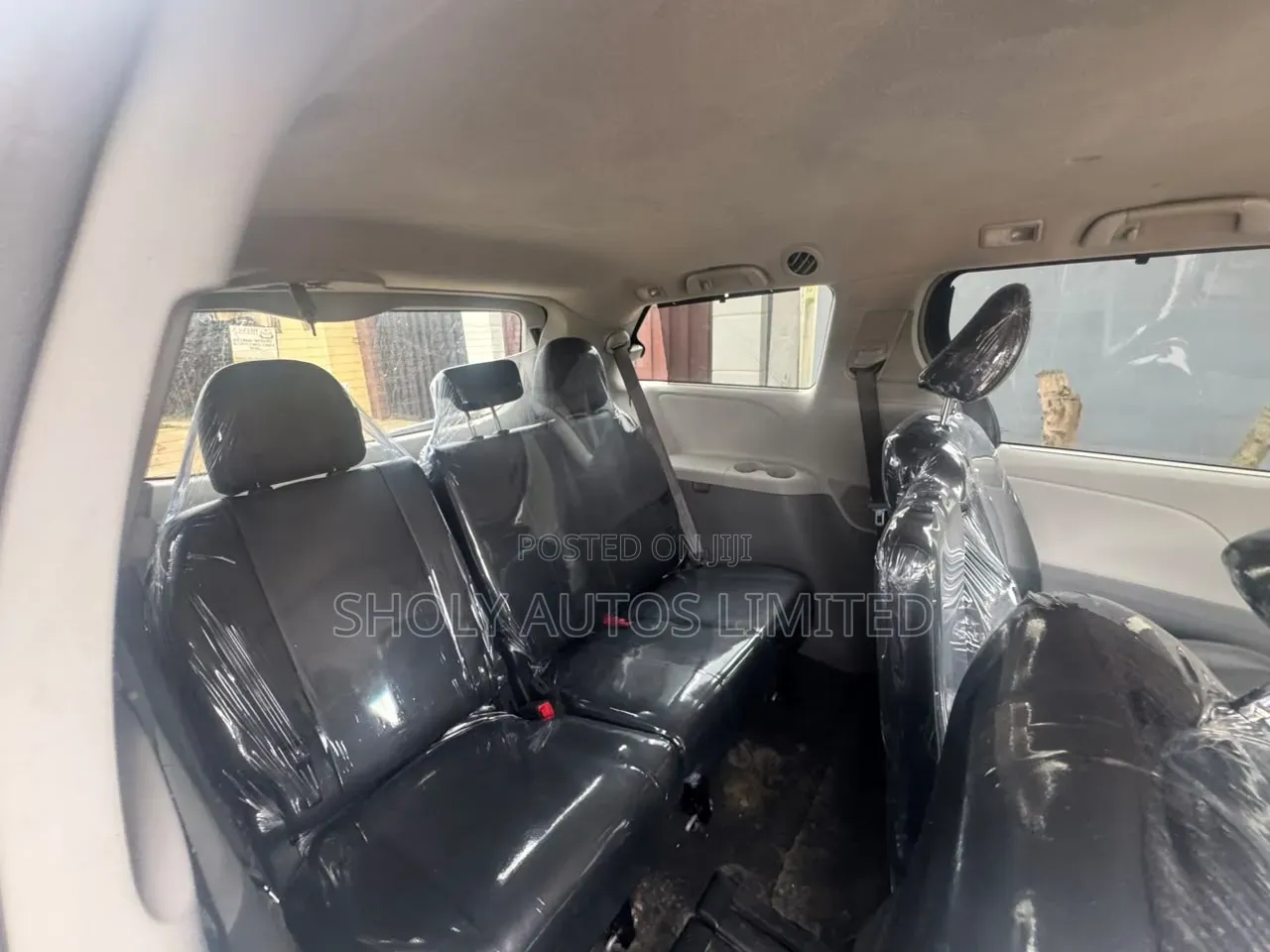 Toyota Sienna SE 8 Passenger 2011 Silver