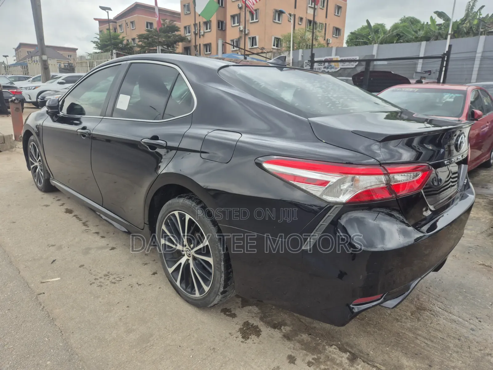 Toyota Camry SE FWD 2020 Black