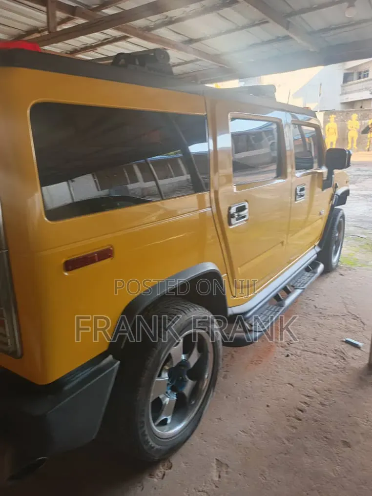 Hummer H2 2007 Yellow
