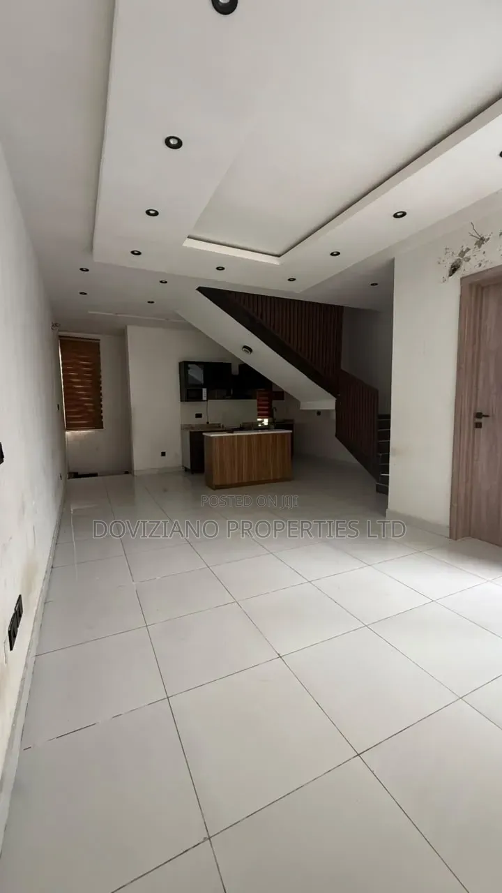 2bdrm Apartment in Ologolo for sale