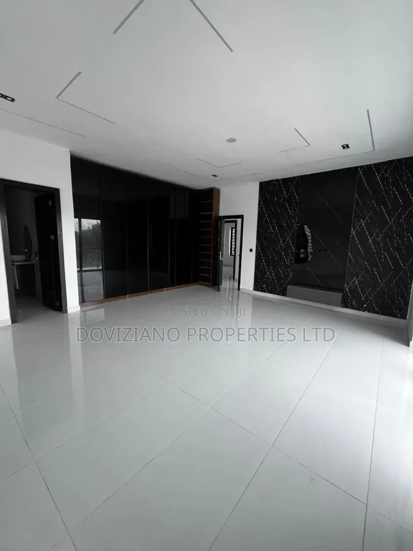4bdrm Duplex in Sangotedo for sale