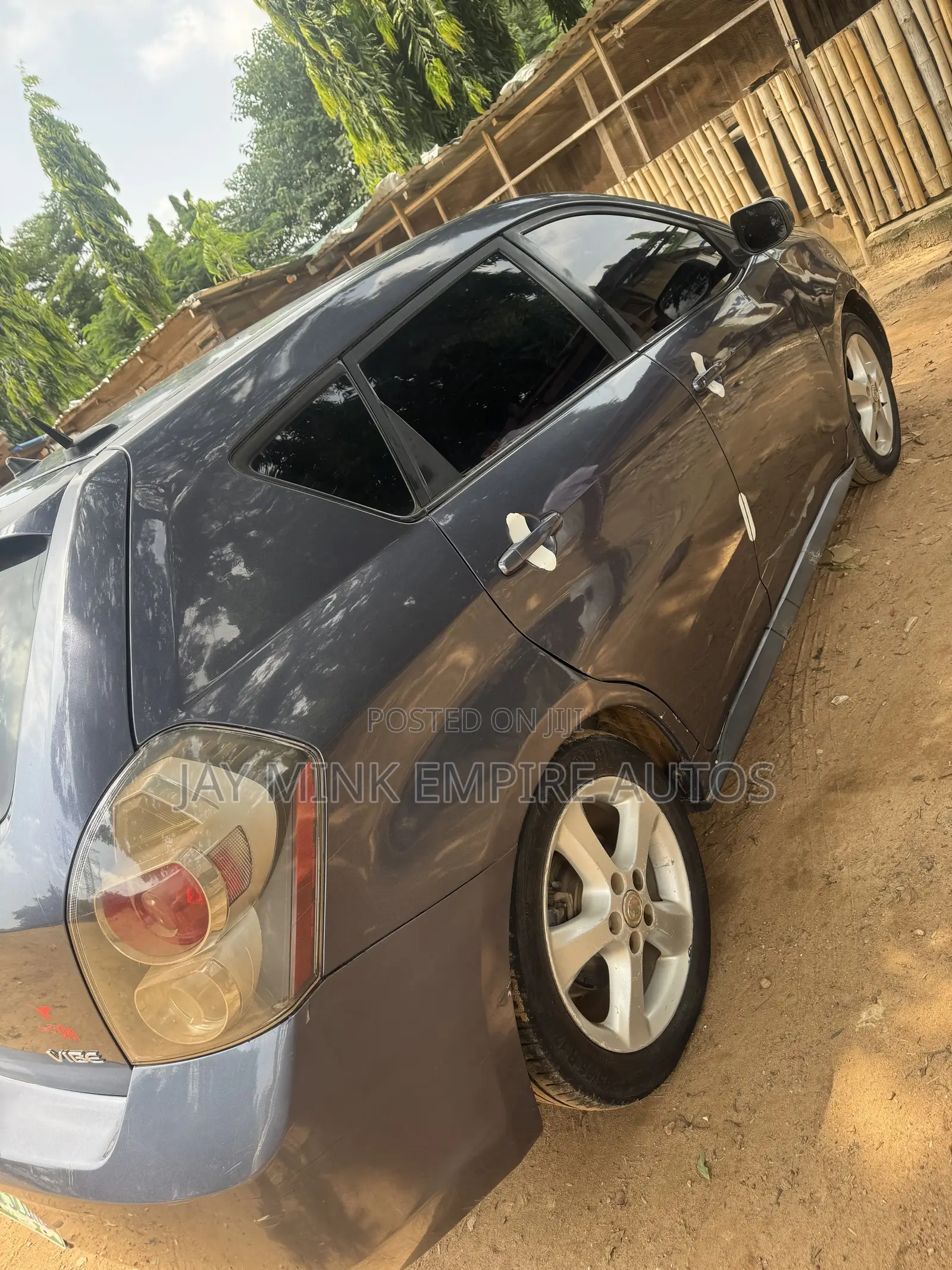 Pontiac Vibe 2009 Gray