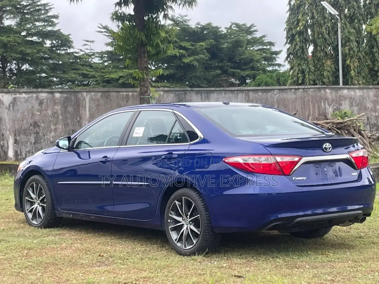 Toyota Camry XSE 4dr Sedan (2.5l 4cyl 6A) 2016 Blue
