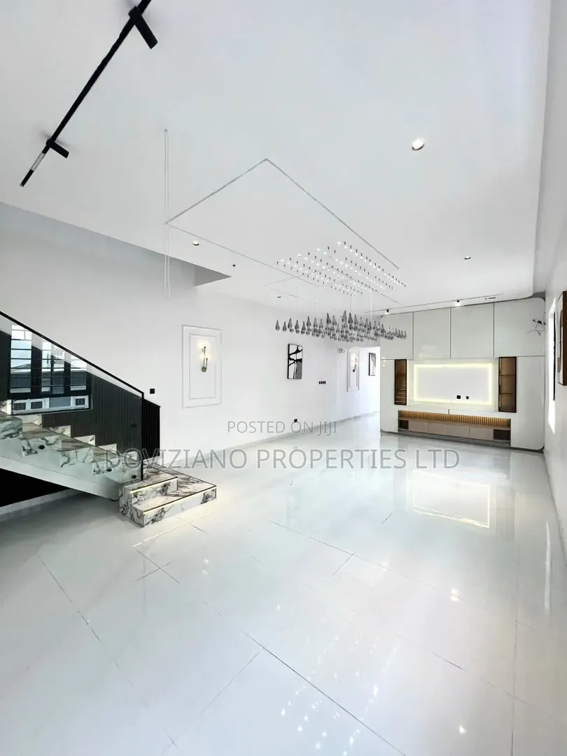 4bdrm Duplex in Sangotedo for sale