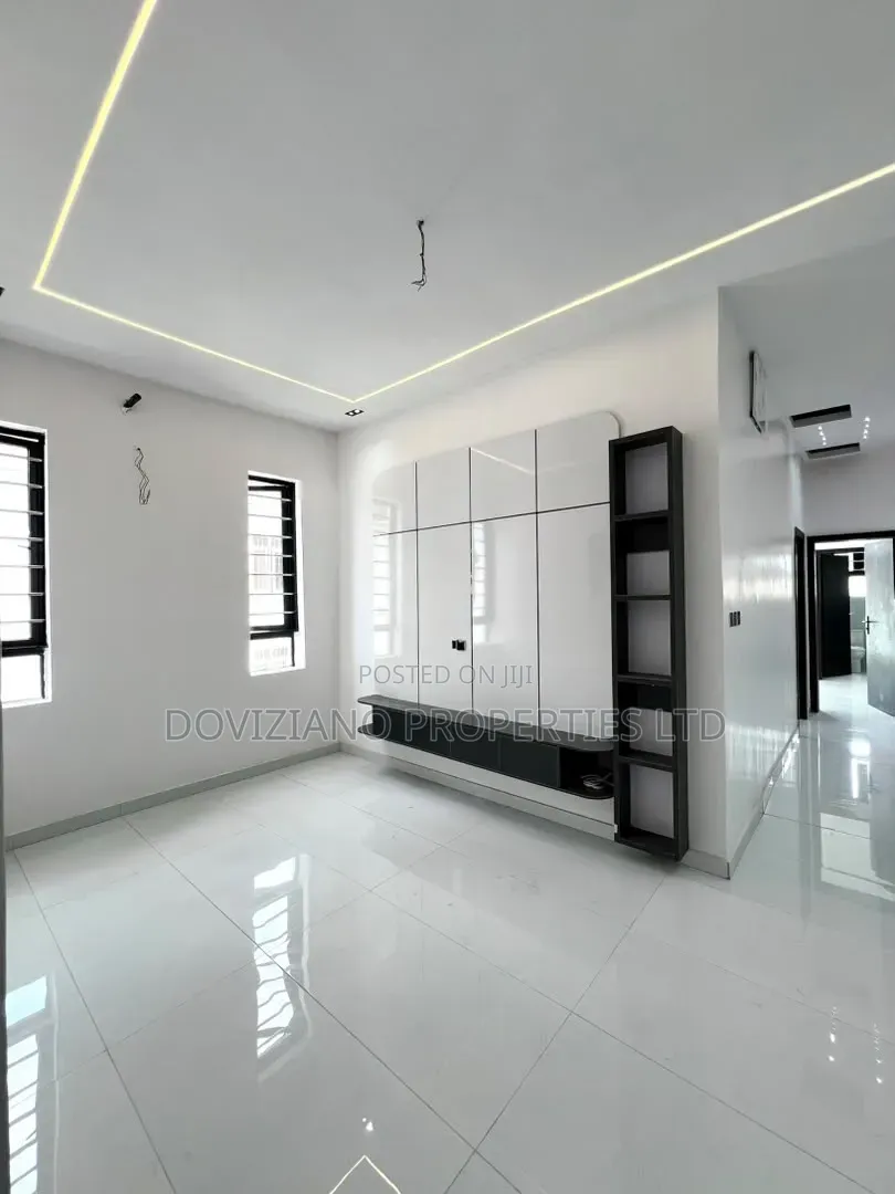 4bdrm Duplex in Sangotedo for sale