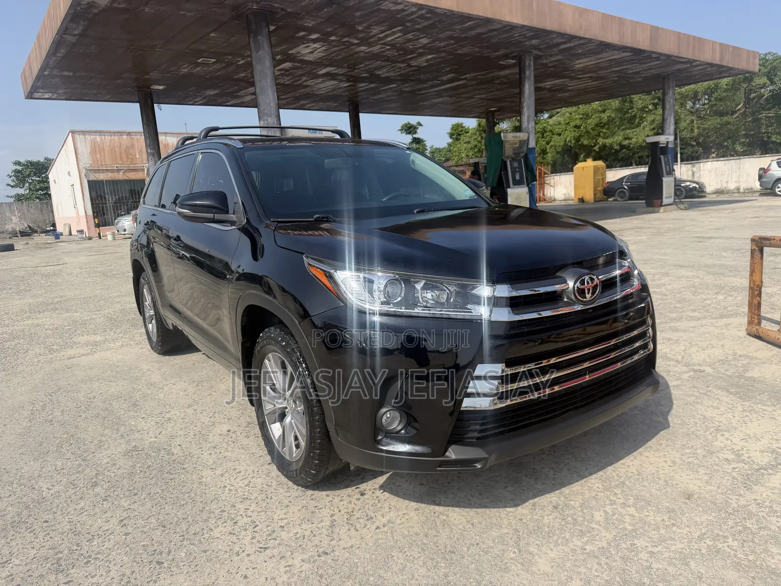 Toyota Highlander XLE 4dr SUV AWD (3.5L 6cyl 6A) 2014 Black