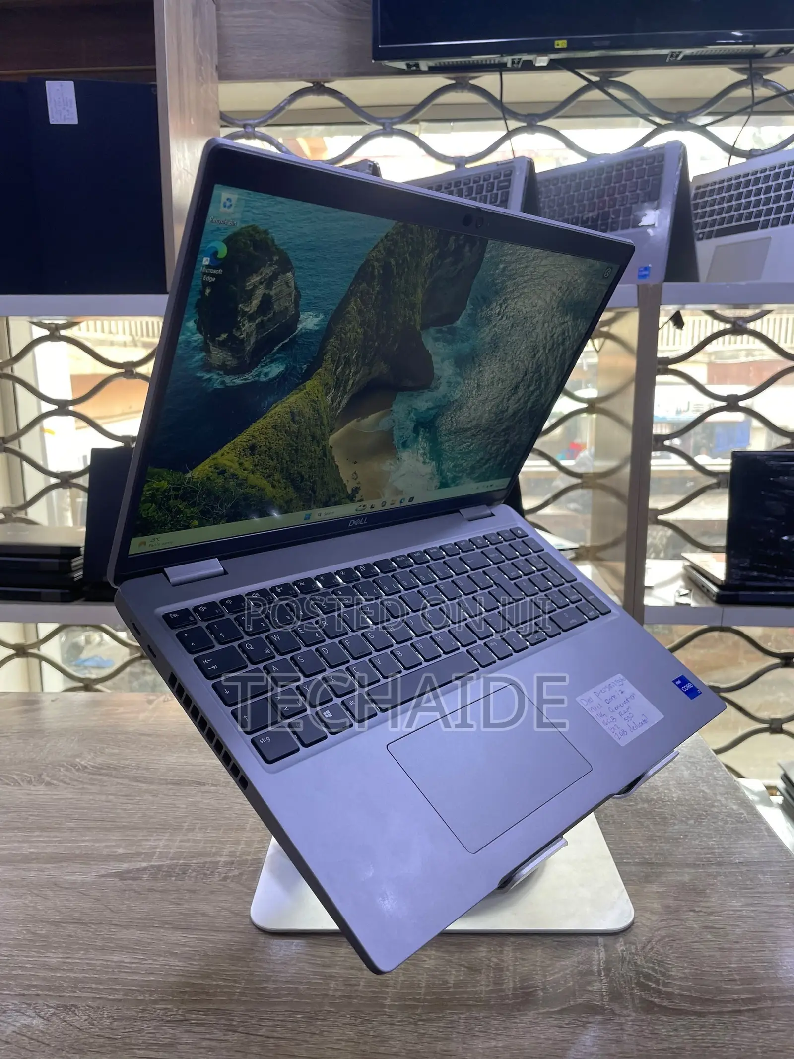 Laptop Dell Precision 3560 16GB Intel Core i7 SSD 512GB