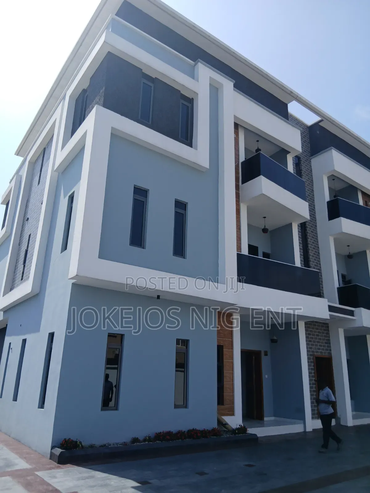 2bdrm Apartment in Lekki Scheme 2 for sale
