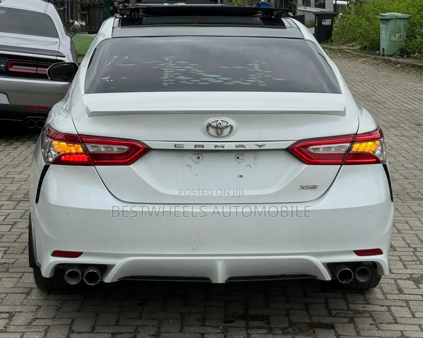 Toyota Camry XSE V6 FWD (3.5L 6cyl 8AM) 2018 White