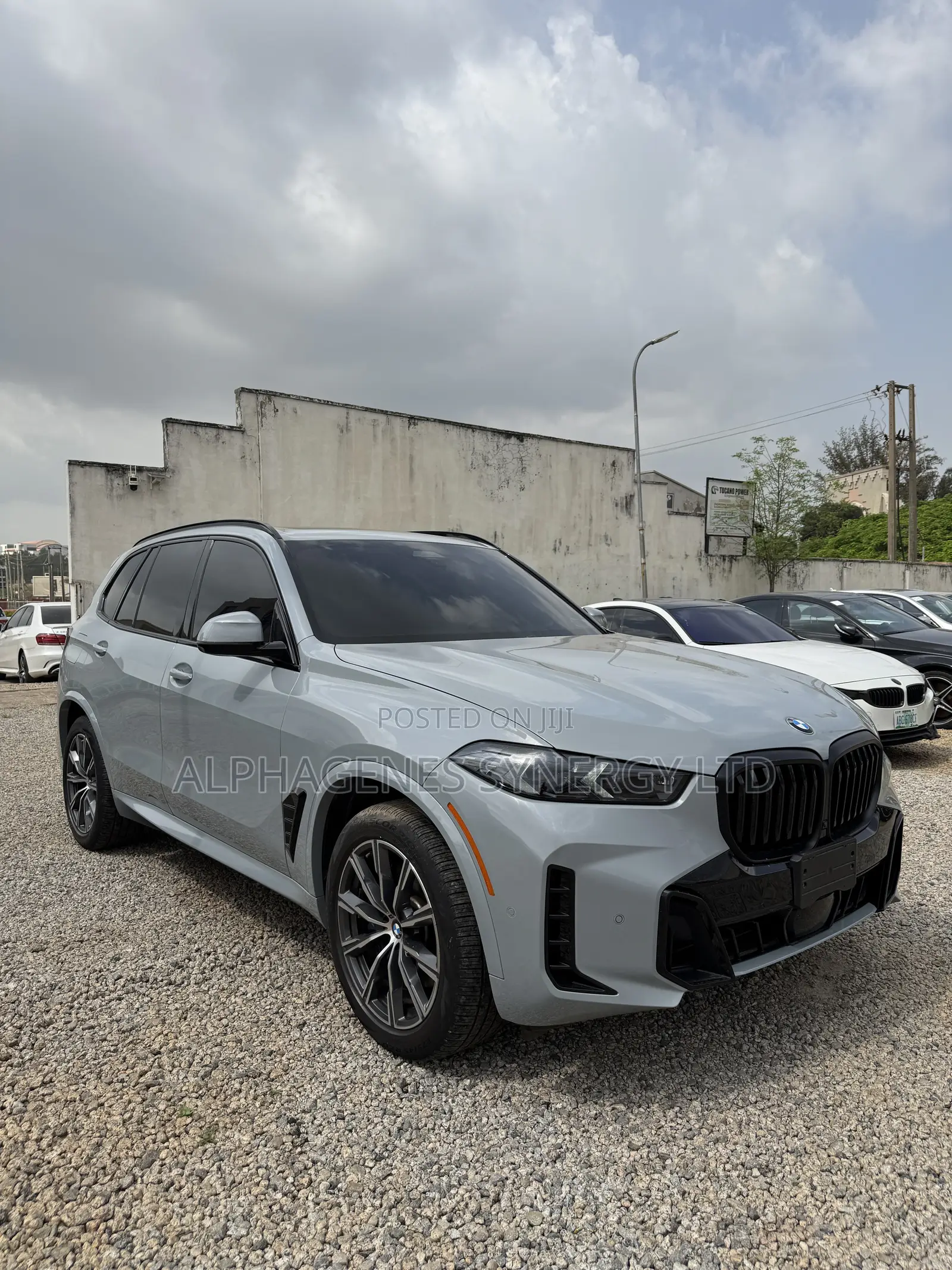BMW X5 xDrive40i Sports Activity Vehicle 2025 Gray