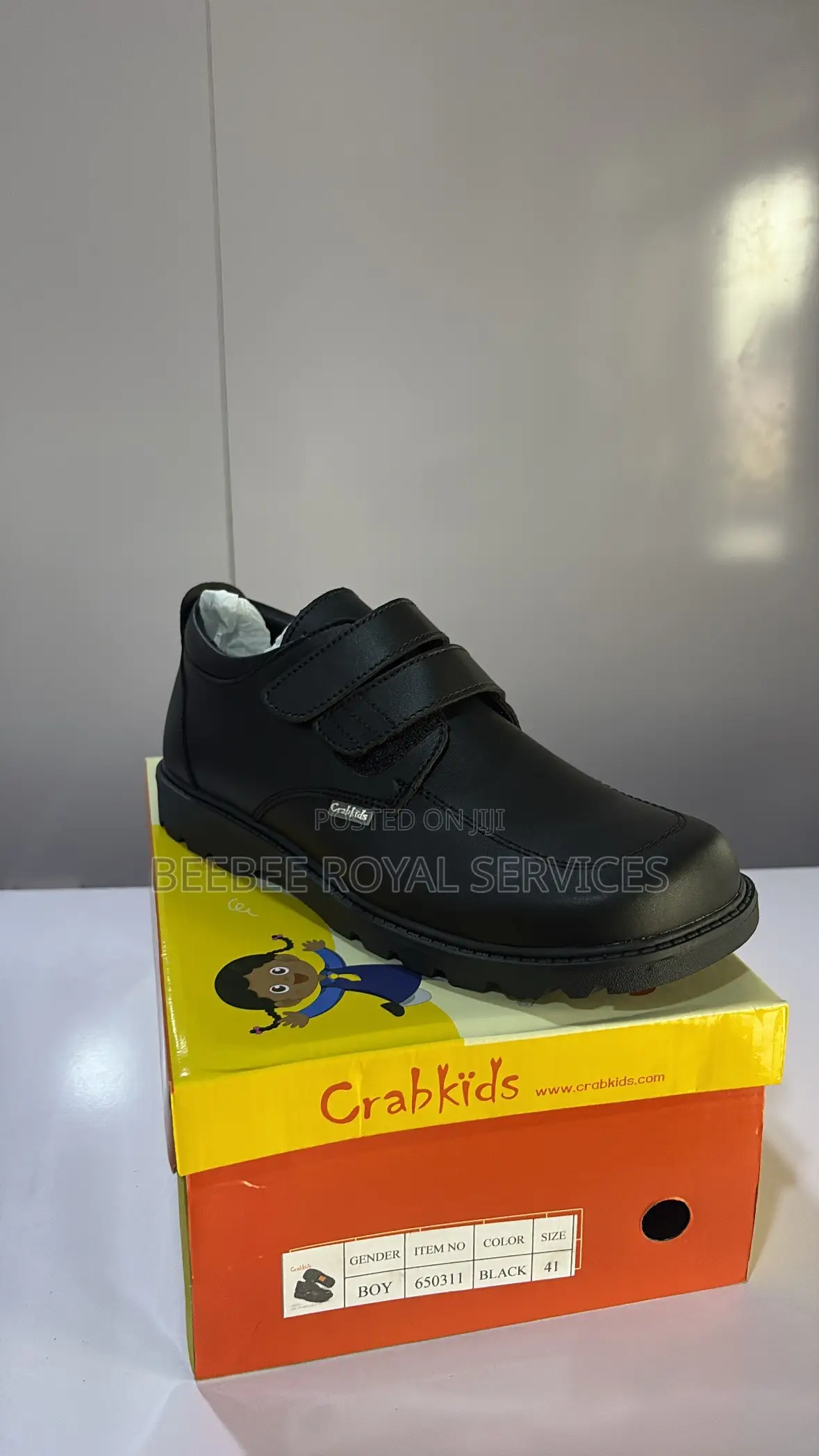 Size 41 Crab Kids Shoe