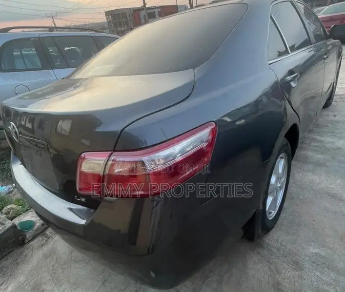 Toyota Camry LE 4dr Sedan (2.4L 4cyl 5A) 2008 Gray